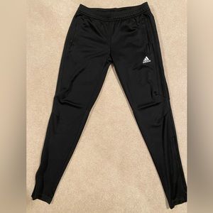 adidas, women’s small black pants. Great condition from smoke and pet free home